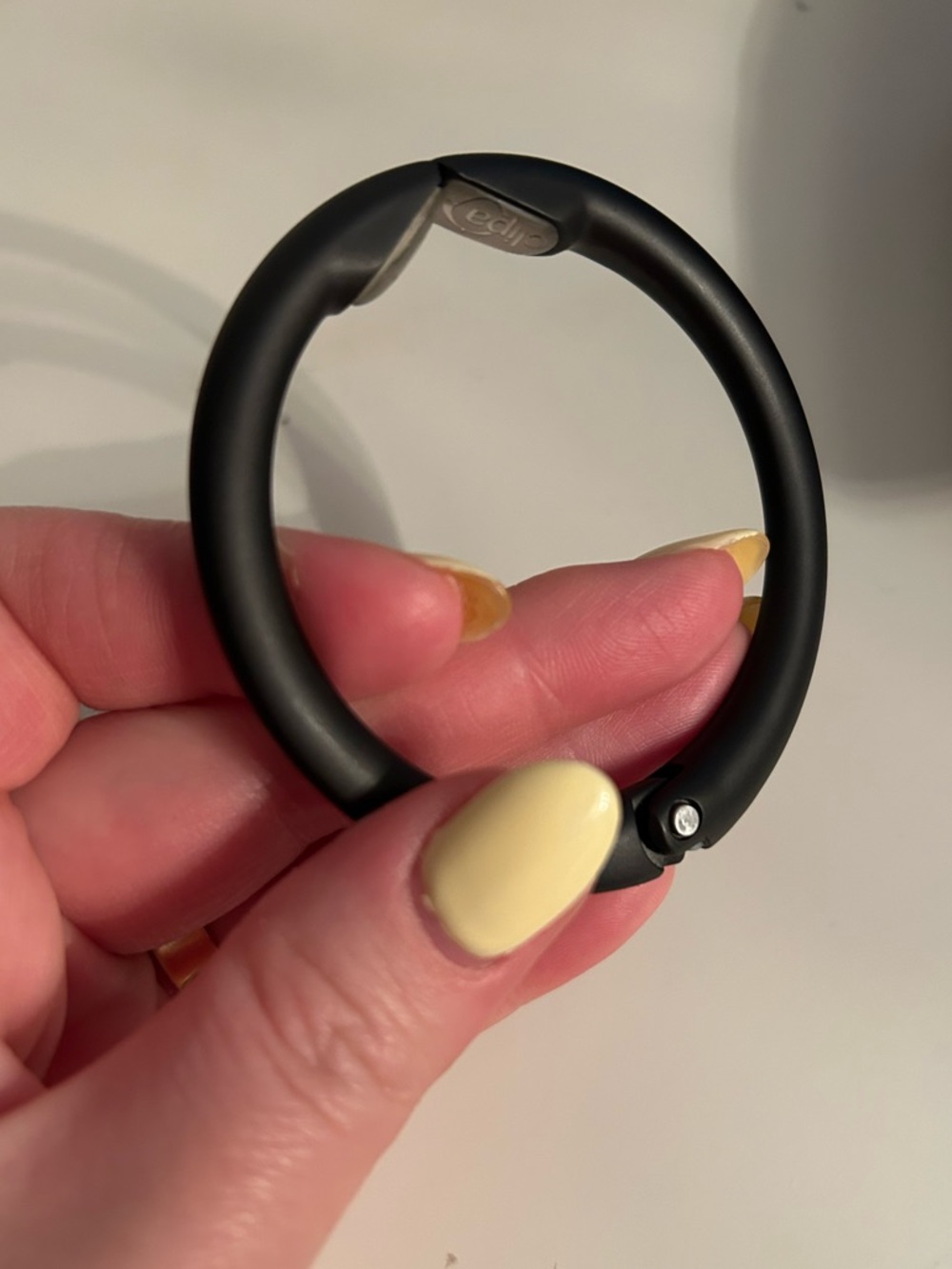 Clipa Handbag hanger- matte Black Silicone grip/ barely used!